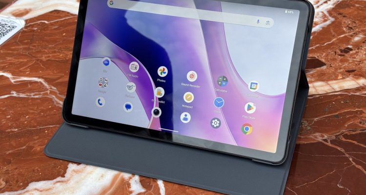 Tablet Pertama Tecno