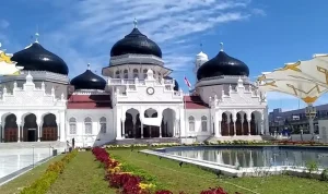 Wisata Religi Aceh, Menyusuri Jejak Iman dan Sejarah di Tanah Serambi Makkah_11zon Wisata Religi Aceh, Menyusuri Jejak Iman dan Sejarah di Tanah Serambi Makkah