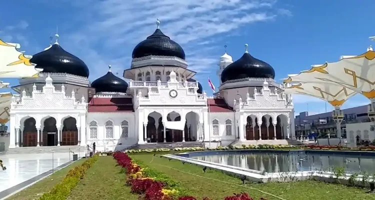 Wisata Religi Aceh, Menyusuri Jejak Iman dan Sejarah di Tanah Serambi Makkah