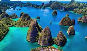 Pulau Wayag 2026, Ikon Wisata Laut Dunia dari Raja Ampat