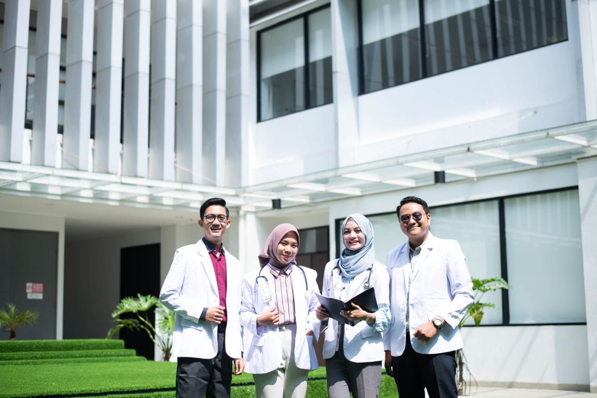 Sekolah Kedokteran Terbaik di Indonesia, Rekomendasi Kampus untuk Calon Dokter